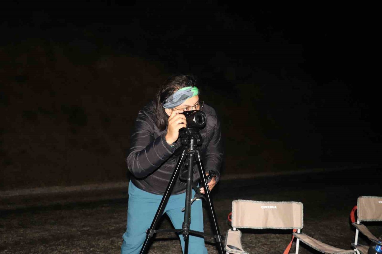 Tokat’ta meteor yağmurunu çekmek isteyen fotoğrafçılar bulutlara takıldı