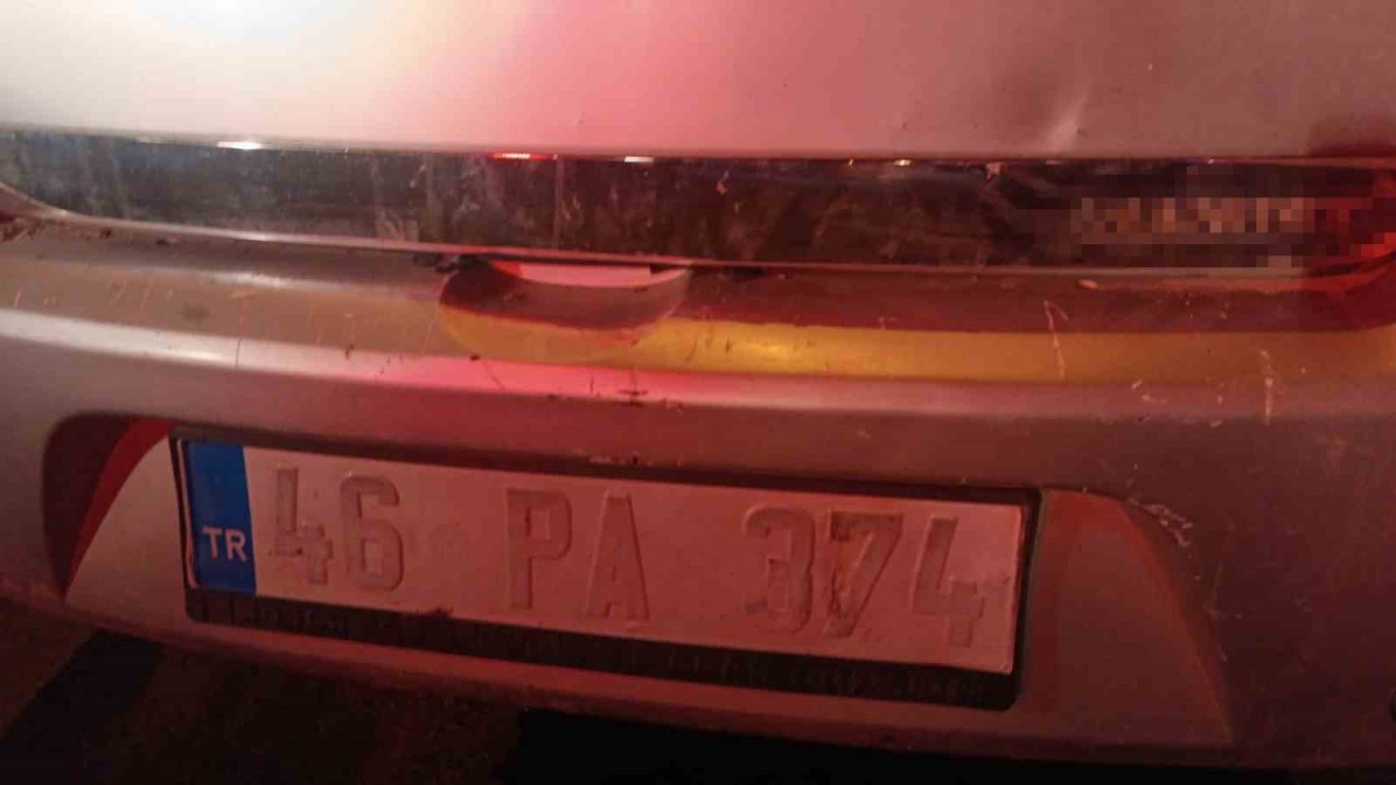 Ağrı’da iki araç çarpıştı: 1 ölü, 16 yaralı