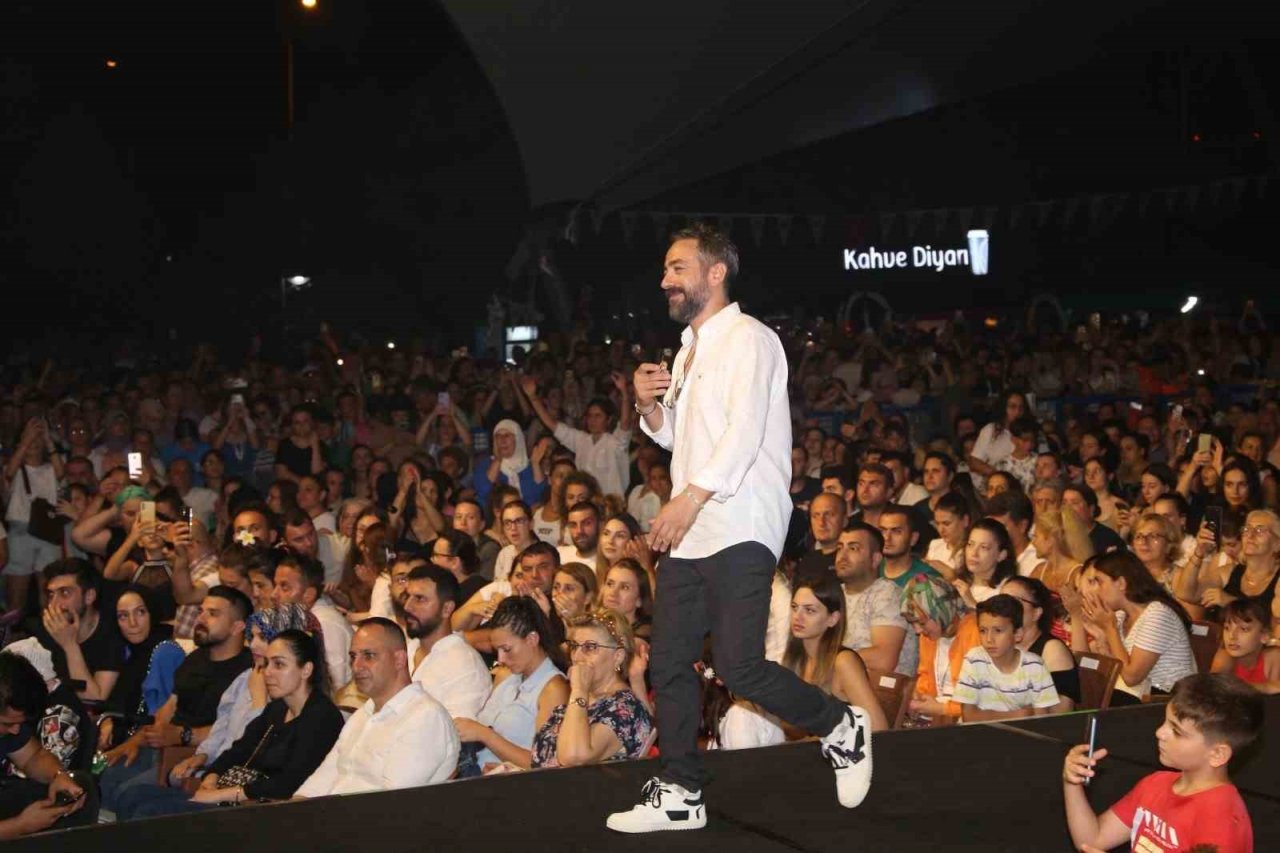 Resul Dindar’dan Demet Akalın’la ilgili yaşadığı gerginlikle ilgili açıklama geldi