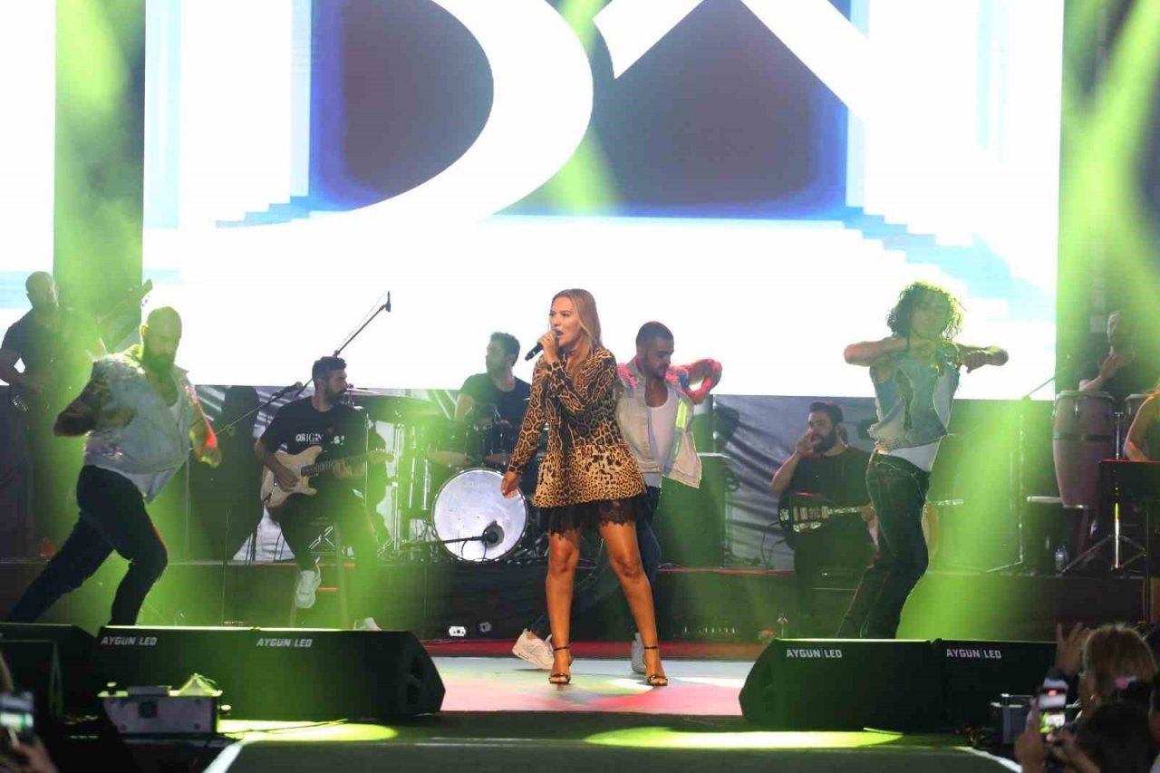 Resul Dindar’dan Demet Akalın’la ilgili yaşadığı gerginlikle ilgili açıklama geldi