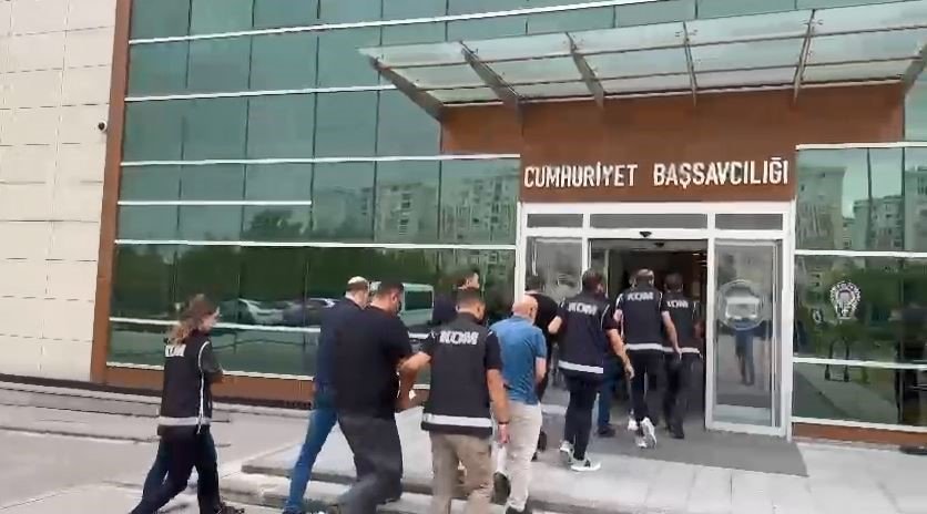 Beşiktaş Başkanı Çebi’nin Tekirdağ’da yöneticiliğini yaptığı fabrikayı dolandıran 11 kişi adliyede
