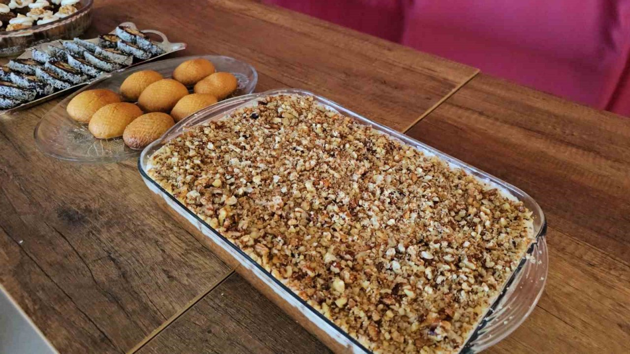 Buharkent’in taze inciri en tatlı haliyle yarıştırıldı