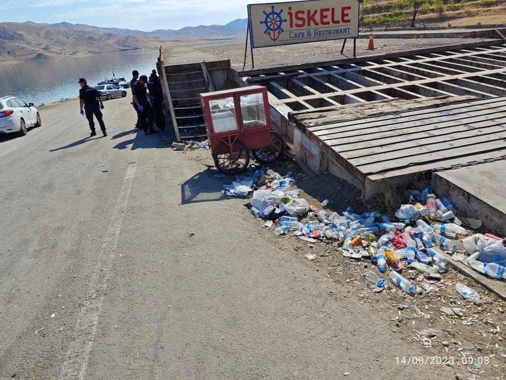 Jandarmadan çevre temizliği