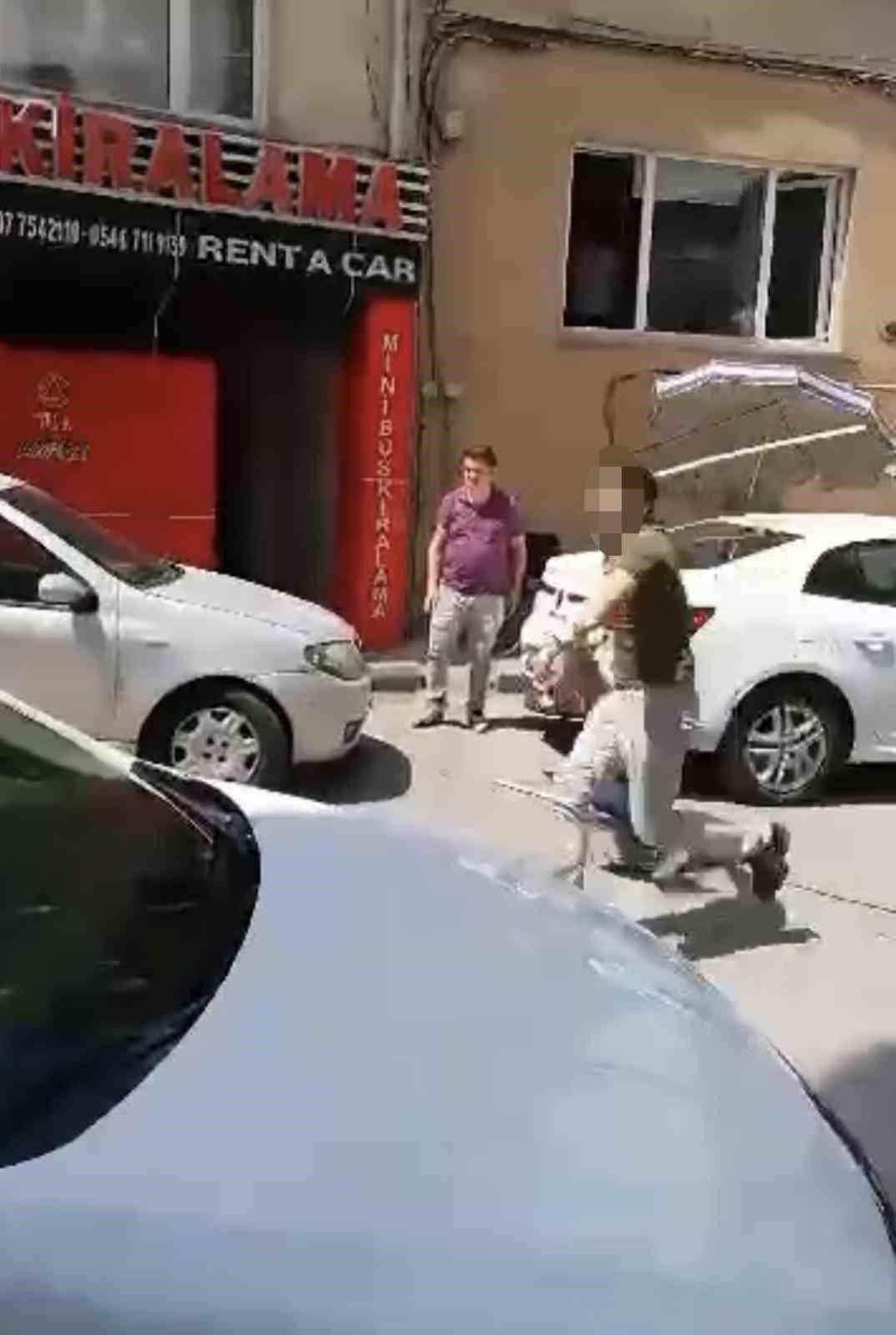 Yol verme tartışması sopalı bıçaklı kavgaya dönüştü