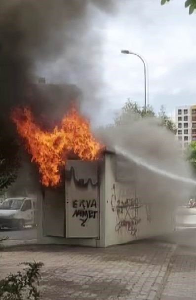 Aşırı sıcak nedeniyle trafo merkezi alev topuna döndü