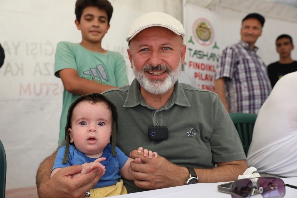 Başkan Çolakbayrakdar; Pilav Şenliği’nde Vatandaşlarla Buluştu