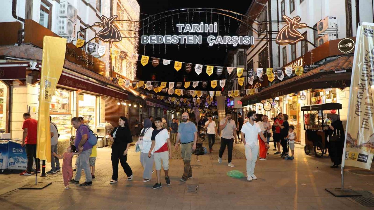 2’inci Tarihi Bedesten Alışveriş Günleri yoğun ilgi gördü