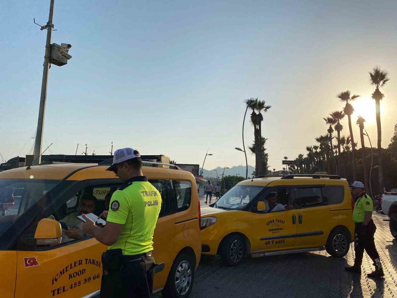 Marmaris’te taksi denetimlerine hız verildi