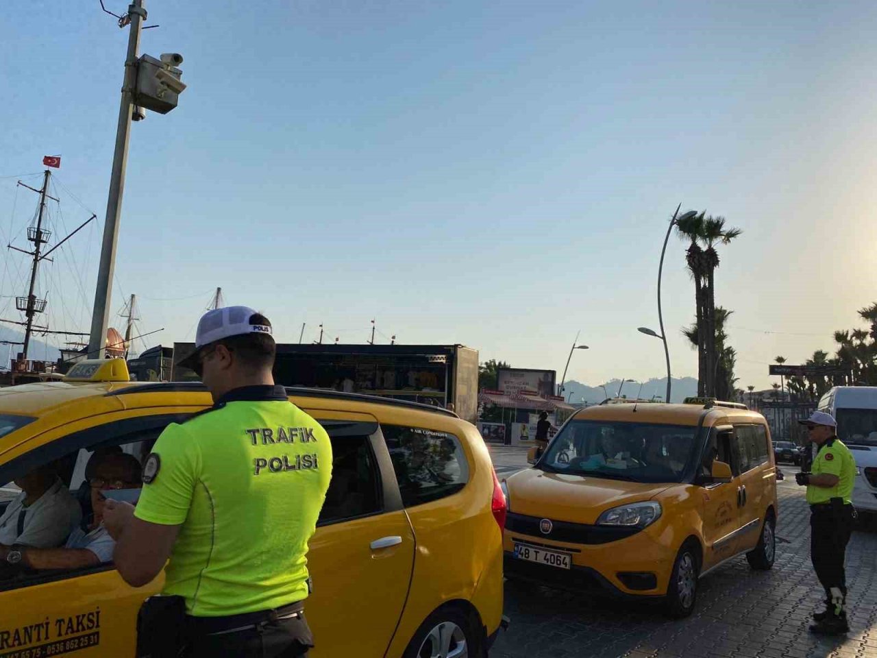 Marmaris’te taksi denetimlerine hız verildi