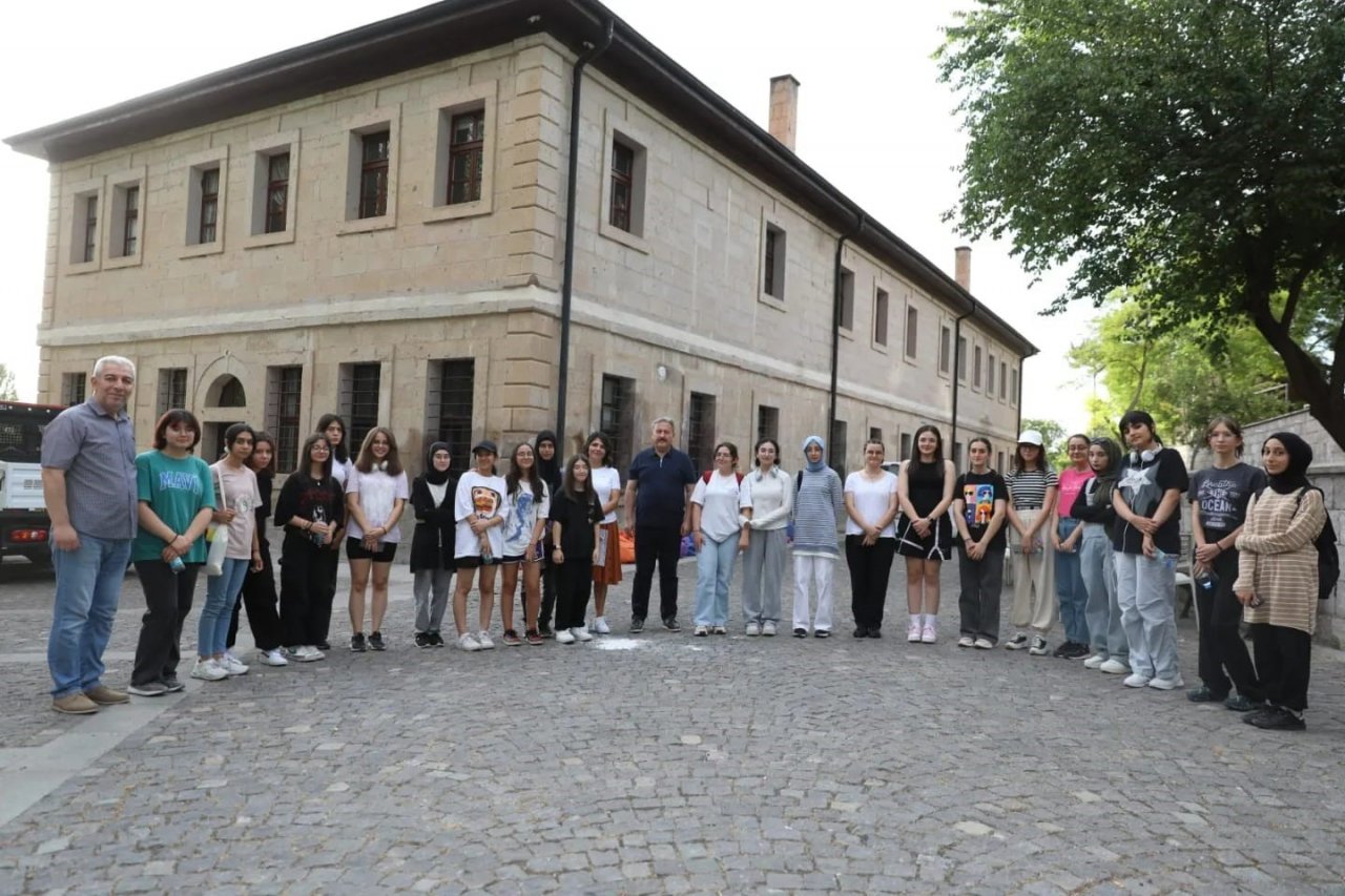 Gesi İngilizce Eğitim Kampı başladı