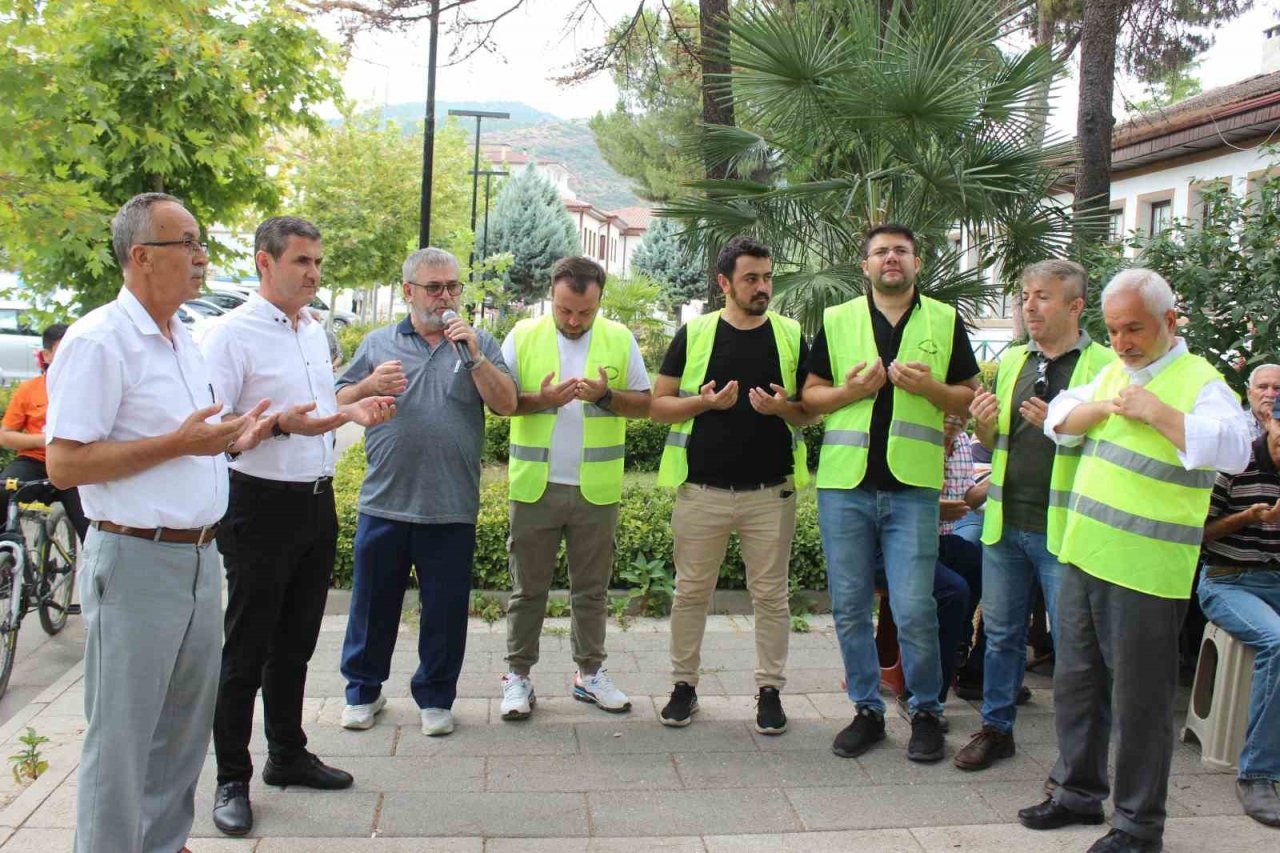 Osmanelilere Hizmet Derneği’nin geleneksel aşure ikramı