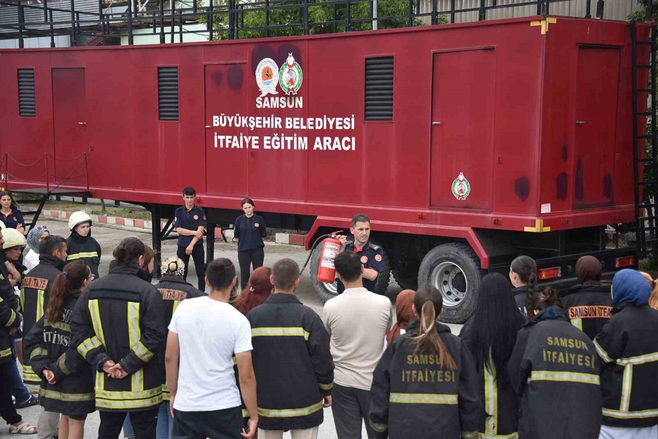 İtfaiyeden AFAD gönüllülerine eğitim