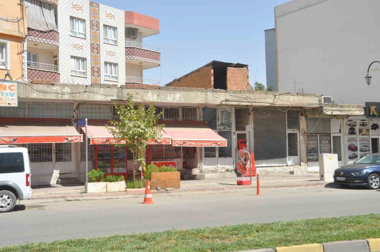 Cizre alev alev yanıyor