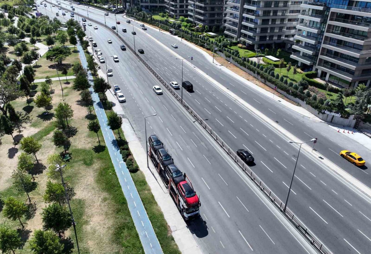 İstanbul’da tırlarla Togg geldi