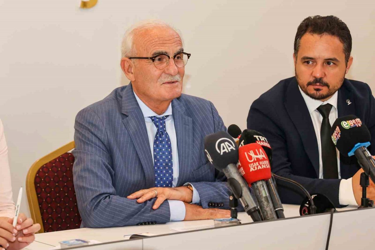 AK Partili Yılmaz: "Biz işimize bakıyoruz, onlar birbirleriyle uğraşa dursunlar"