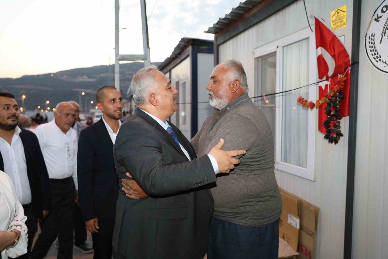 AK Parti Gaziantep’ten örnek kutlama-vefa programı