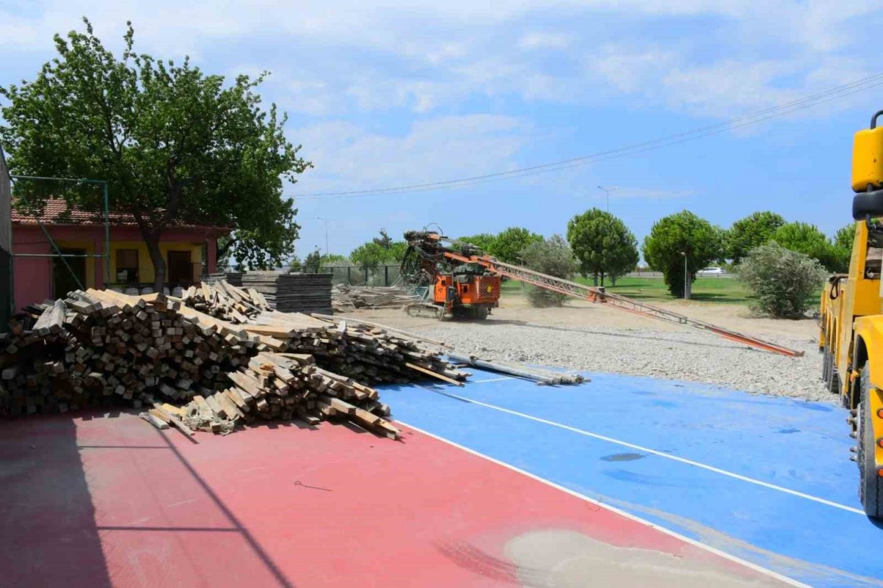 Balıkesir’de Gençlik ve Spor yatırımları hız kazandı