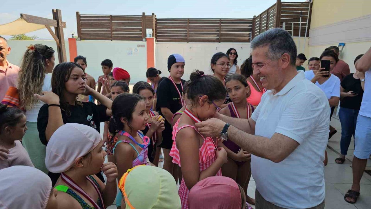 Buharkent’li çocuklar yüzme yarışında buluştu
