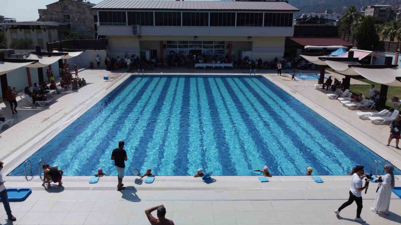 Buharkent’li çocuklar yüzme yarışında buluştu