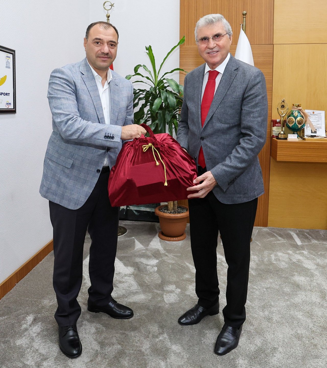 Vali Kaldırım: “Uyum içerisinde çalıştık”