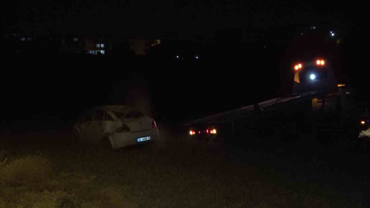 Takla atan otomobildeki 1’i çocuk 4 kişi yaralandı