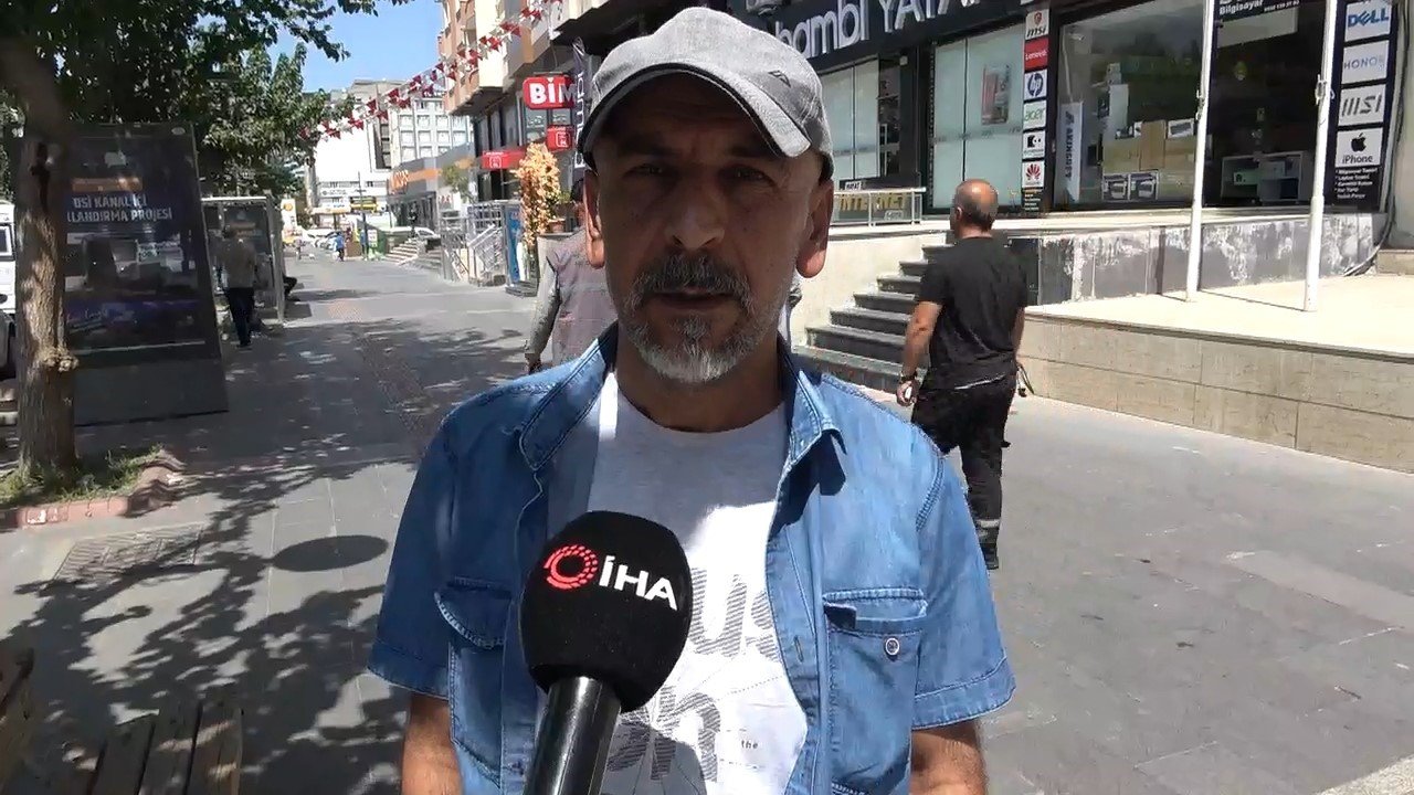 Batman’da sıcak hava dalgası nedeniyle cadde ve sokaklar boş kaldı