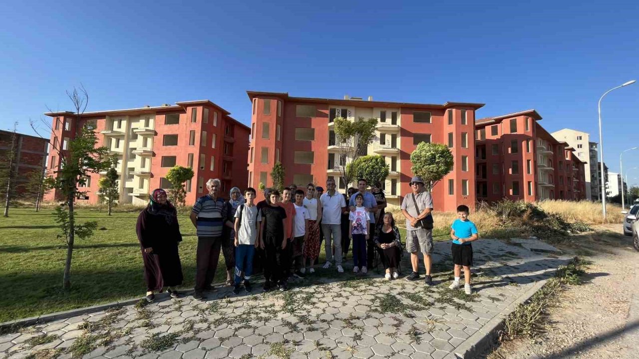 Bu binalar 20 yılı aşkın süredir atıl vaziyette bekliyor