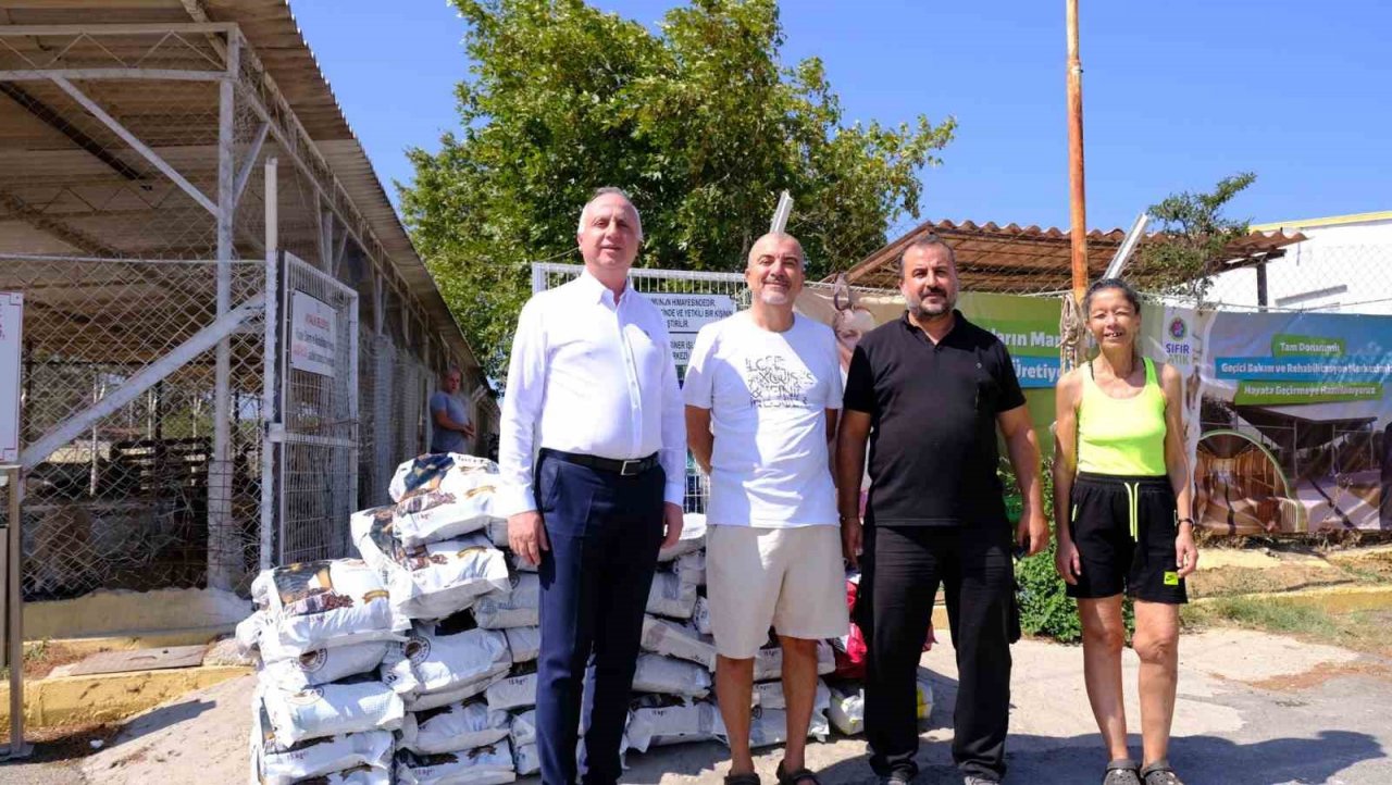 Sergisinin gelirini can dostlara bağışladı