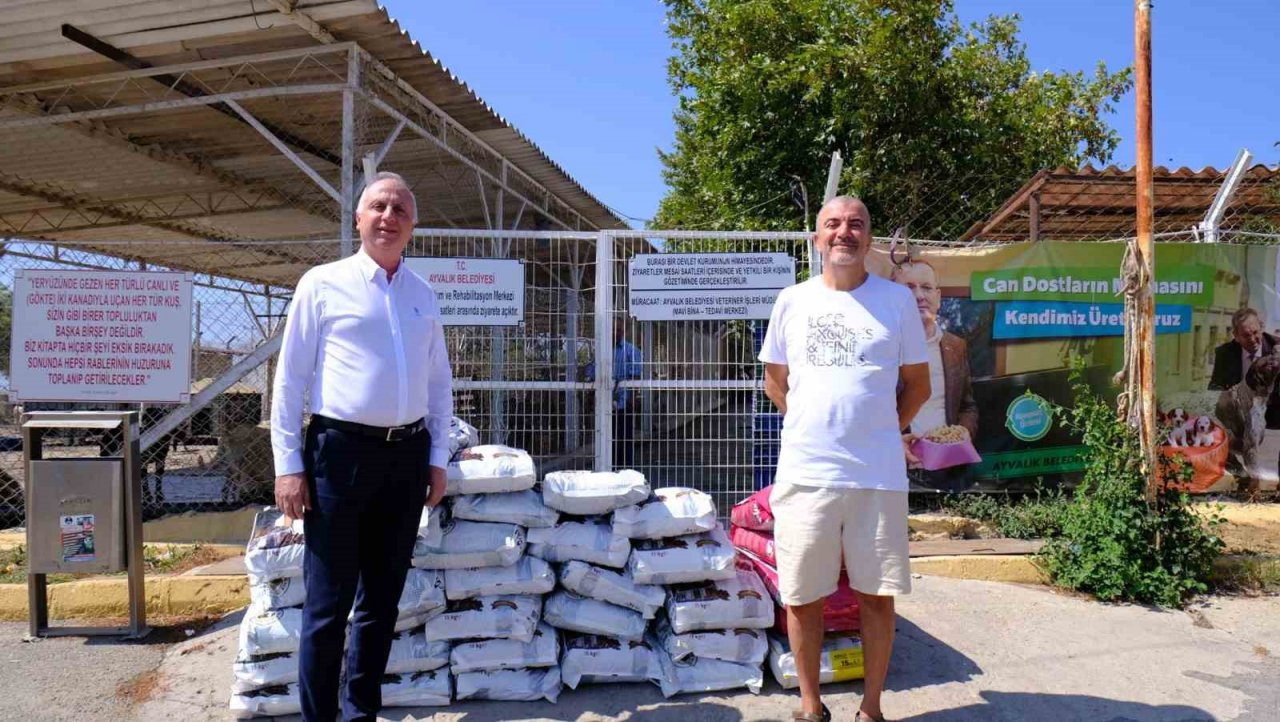 Sergisinin gelirini can dostlara bağışladı