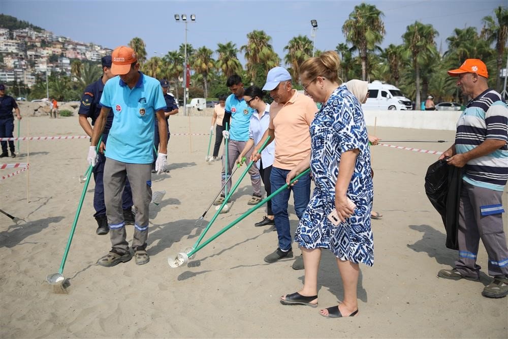 Galip Dere Halk Plajı’nda ikinci kategorize çalışması gerçekleştirildi