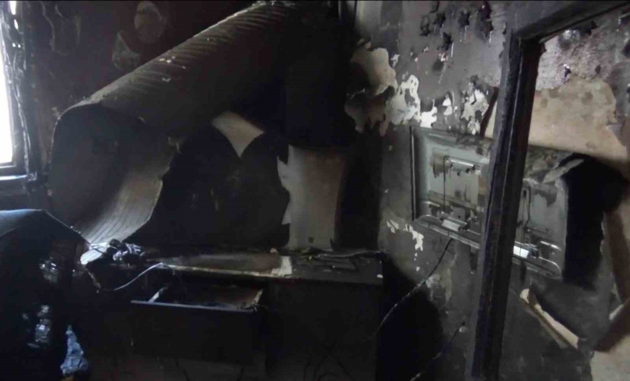 Gaziantep’te ev yangınında 3’ü çocuk 5 kişi yaralandı