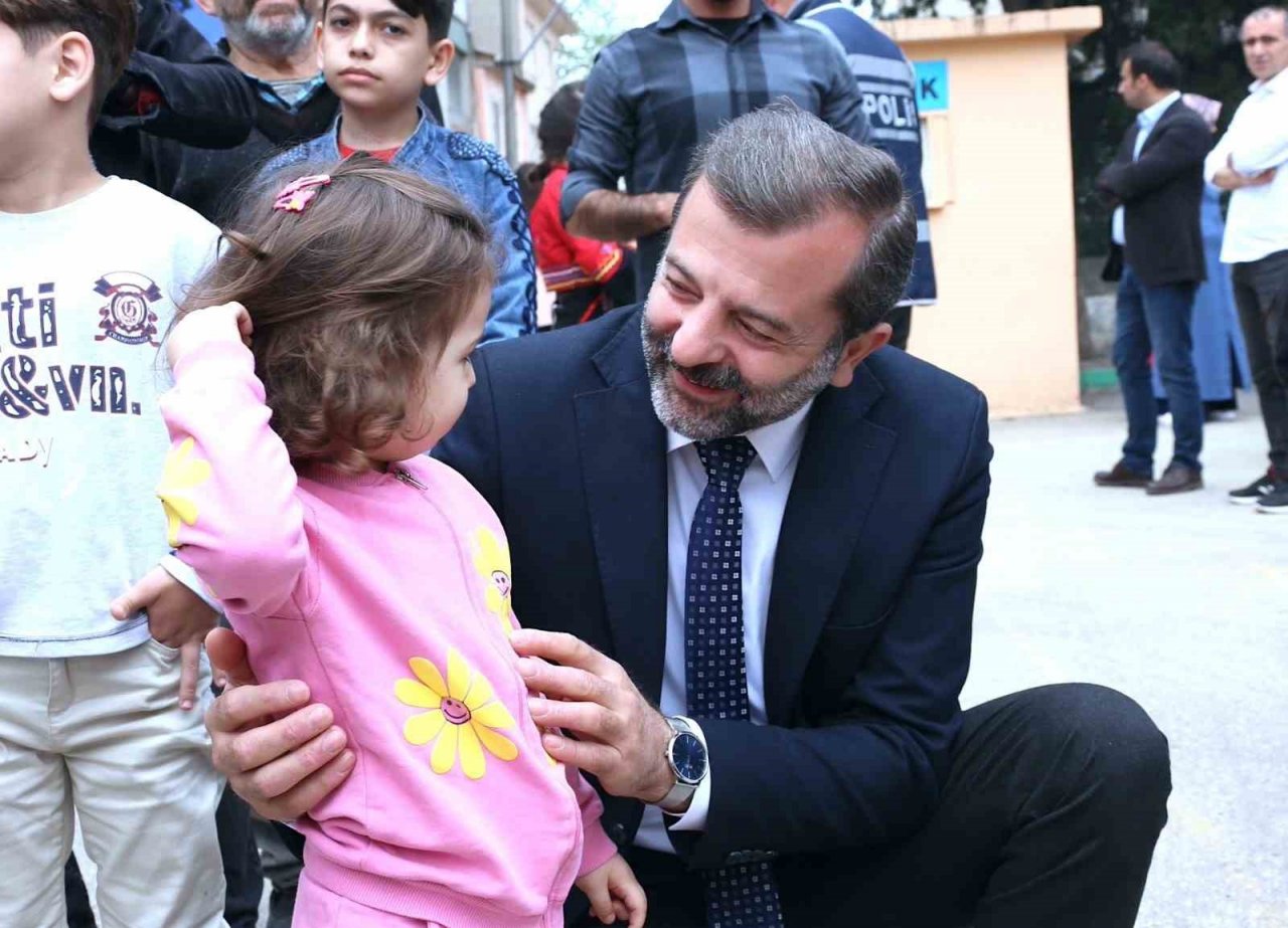 Gürsu’da çocuklara kırtasiye desteği