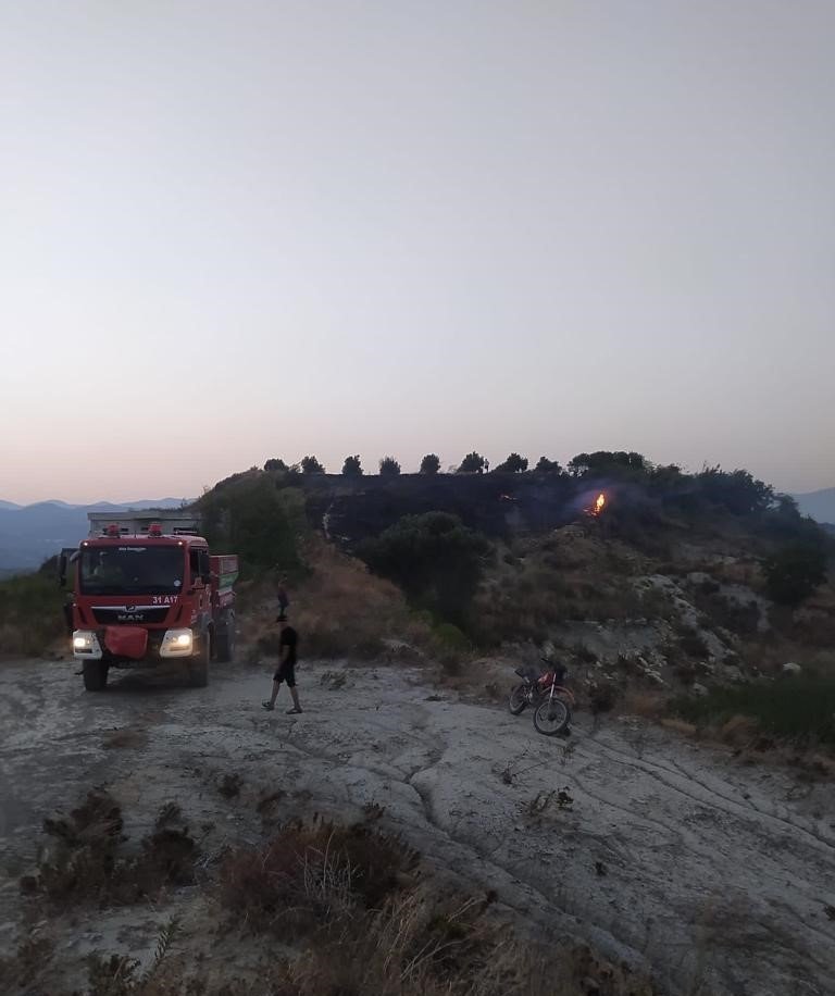 Bahçe yangını büyümeden söndürüldü