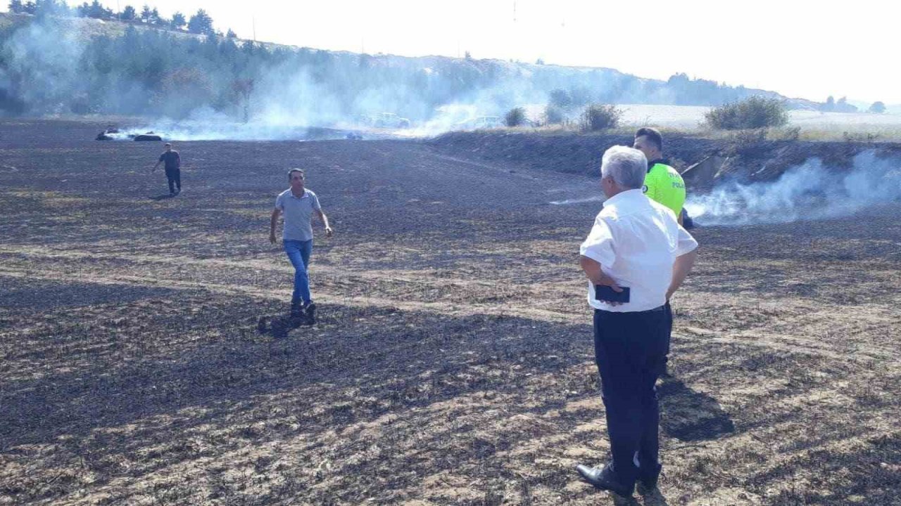 Balya yapımı sırasında çıkan yangın 17 dönüm araziye zarar verdi