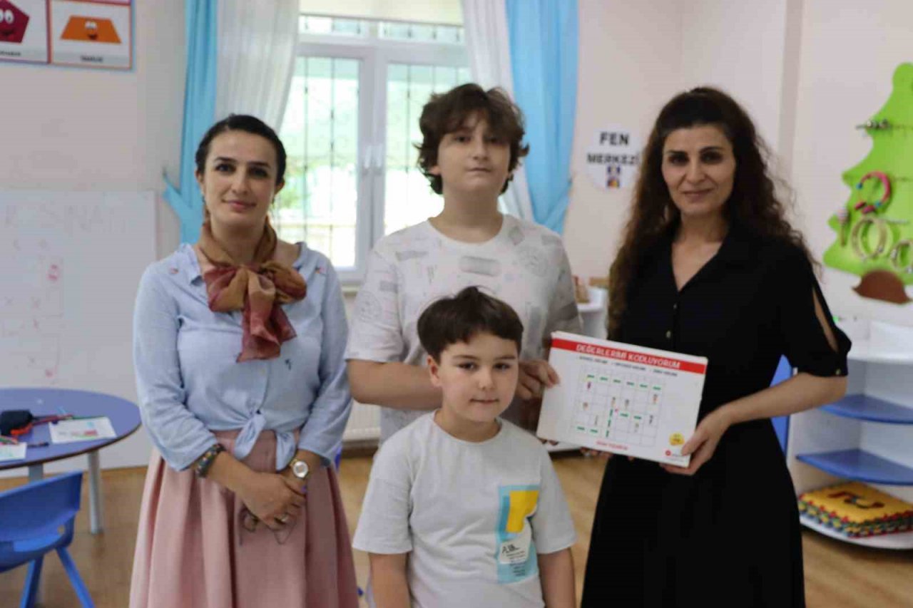 13 yaşında geliştirdiği oyunla çocukları eğitiyor