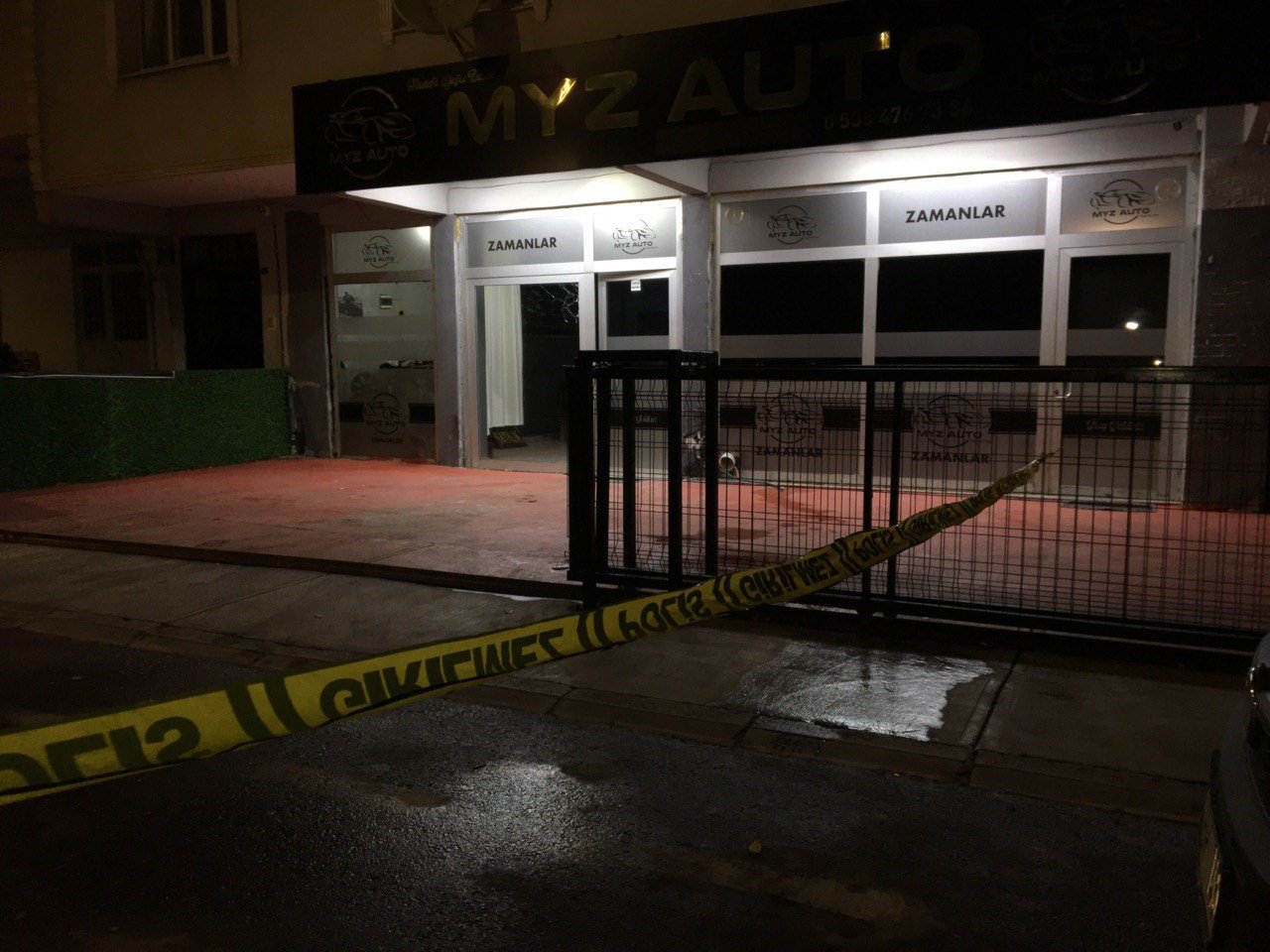 Oto galeriye silahlı saldırı: Kurşunlayıp otomobille kaçtılar