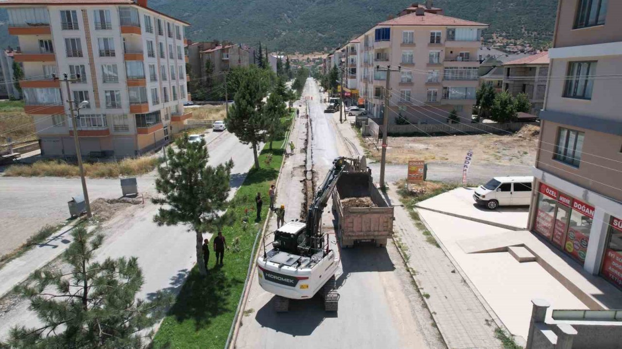 Başkan Altay: "128 kilometrelik ıslah çalışmasıyla Akşehir’in su şebekesini yeniliyoruz"