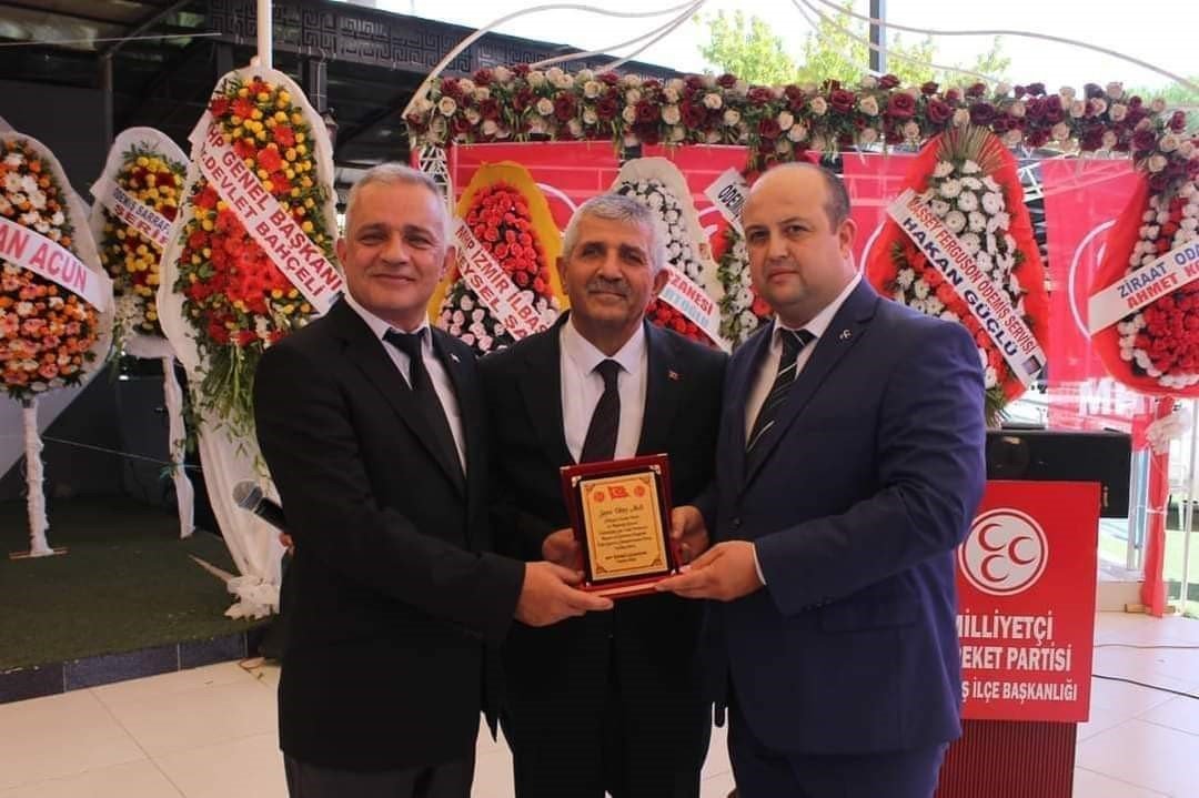 MHP İzmir’de 10 ilçedeki kongrelerini tamamladı