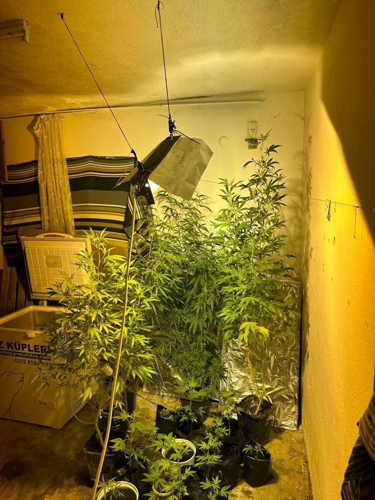 Uyuşturucu operasyonlarında 4 tutuklama