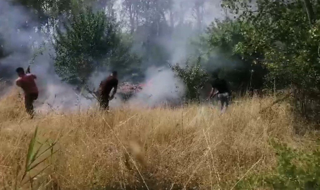 Isparta’da traktörden sıçrayan yangın korku dolu anlar yaşattı