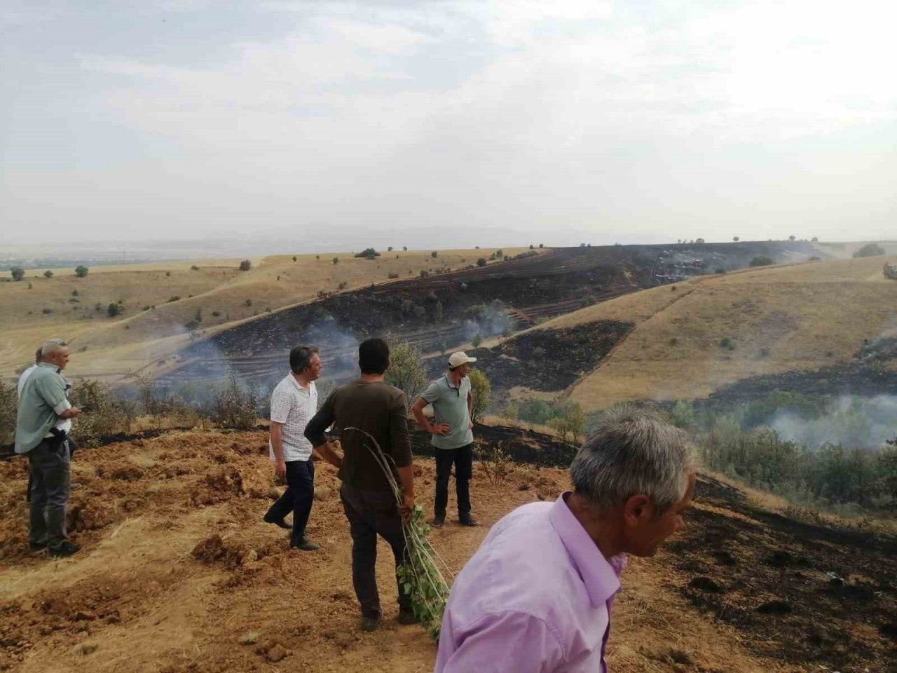 Isparta’da traktörden sıçrayan yangın korku dolu anlar yaşattı
