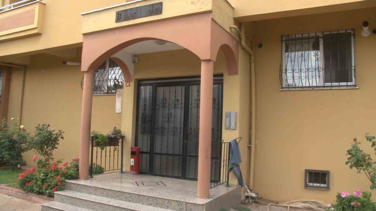 Kartal’da 48 bin TL’lik 3 bisiklet çalıp kaçtılar