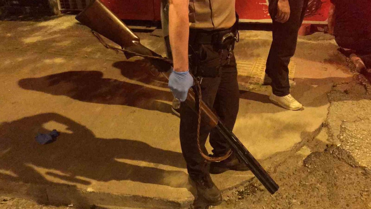 Tartıştığı kişiyi av tüfeğiyle vurdu