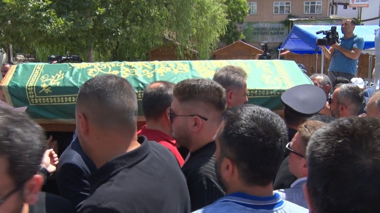 Ayaş Belediye Başkanı Burhan Demirbaş son yolculuğuna uğurlandı