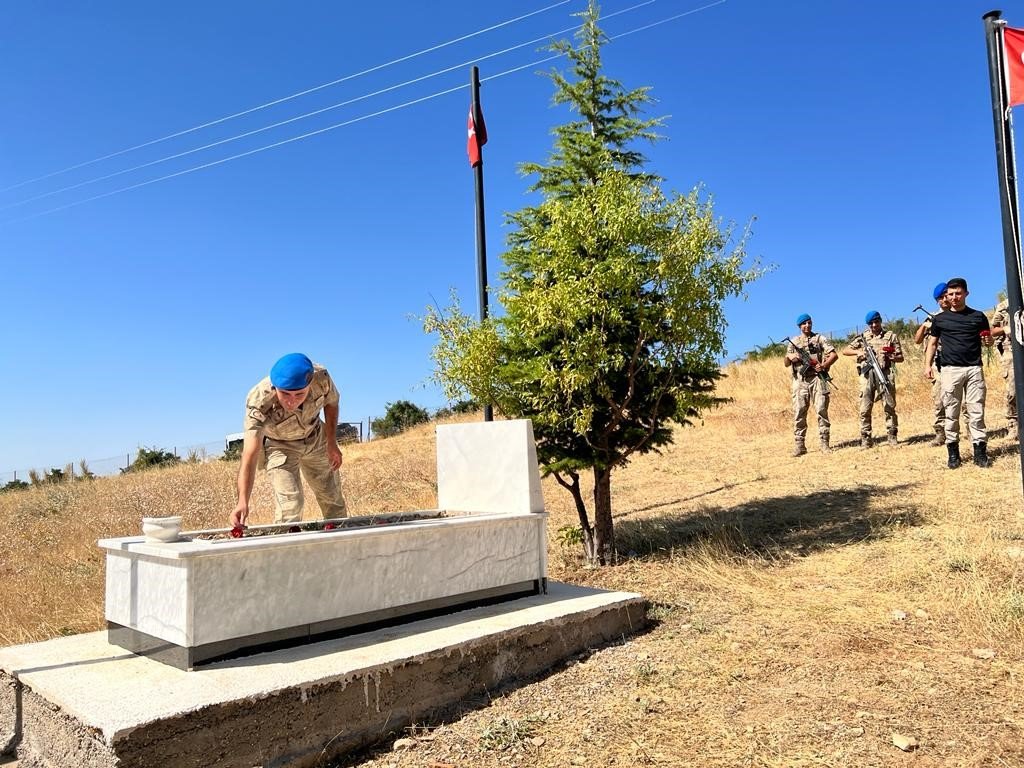 Güneybaşı şehitleri kabirleri başında anıldı