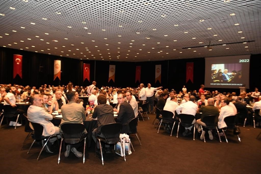 Malatya Valisi olarak atanan Ersin Yazıcı protokolle vedalaştı