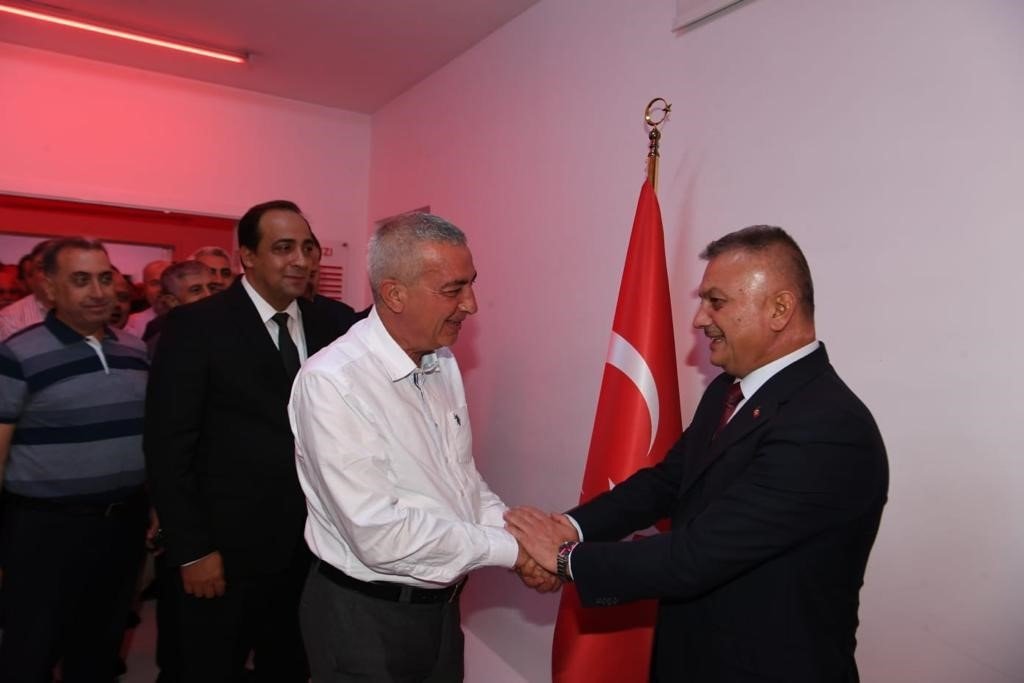 Malatya Valisi olarak atanan Ersin Yazıcı protokolle vedalaştı