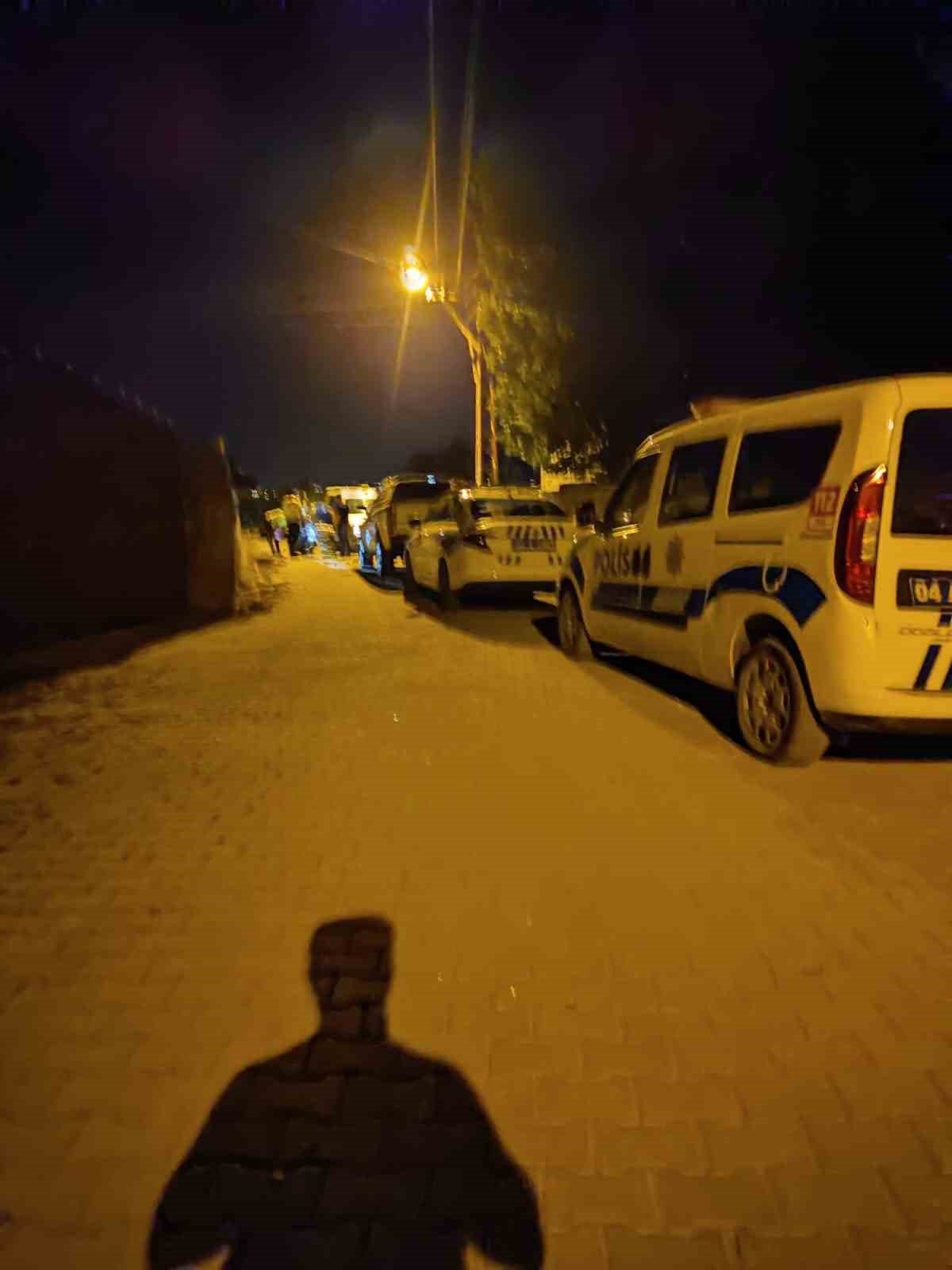 Patnos’ta ehliyetsiz motosiklet sürücüsü polis aracına çarptı