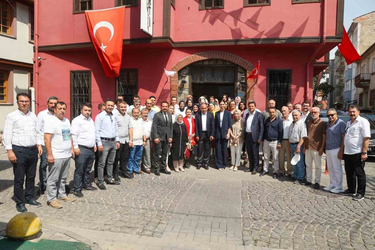 AK Partili Karaaslan: "Türkiye ve Türkiye’nin bütün şehirleri en iyisini hak ediyor"