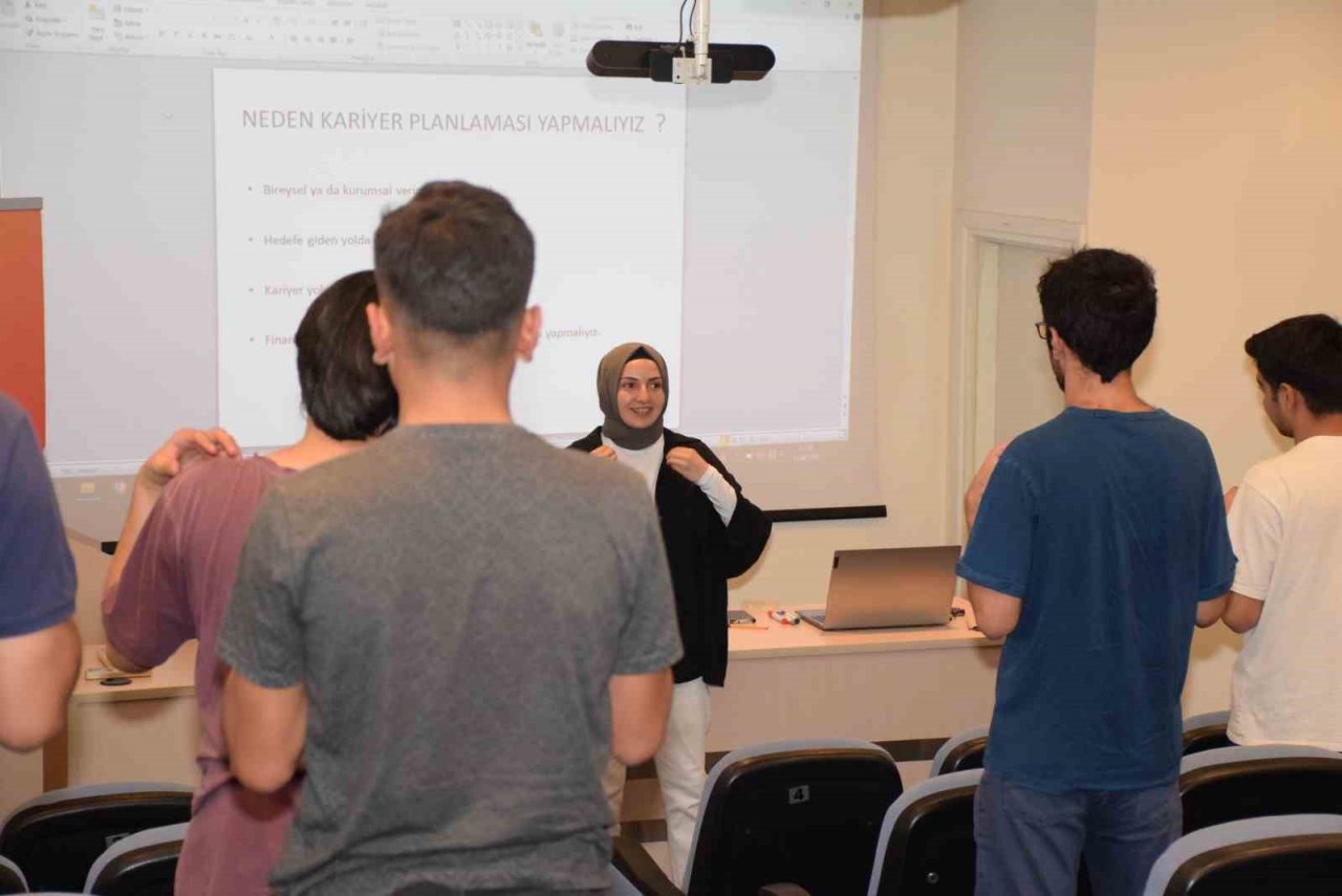 Anadolu Üniversitesi öğrencilerinin proje başarısı